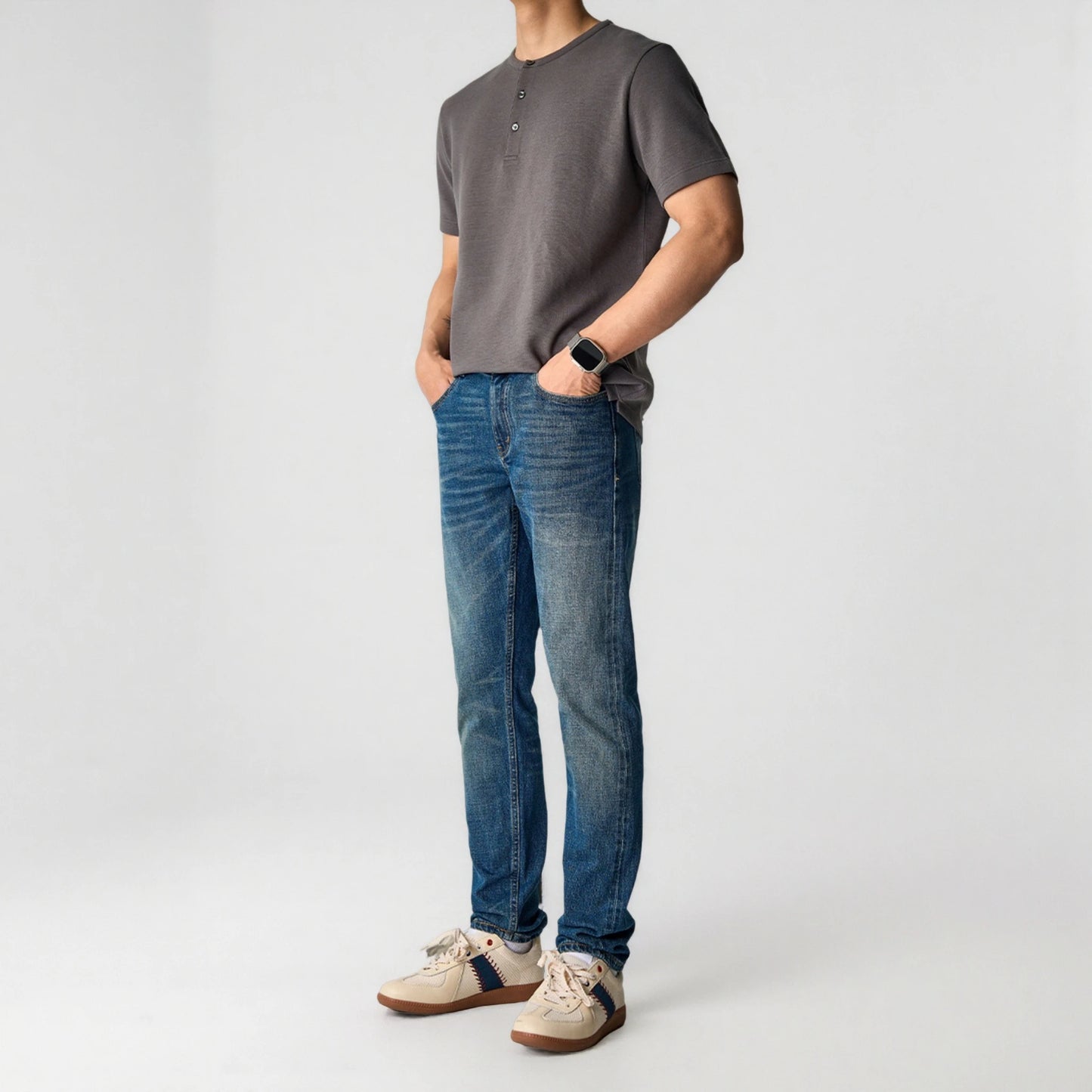Dunkelblau verwaschene Slim-Fit Selvedge-Jeans | Dunkle Waschung