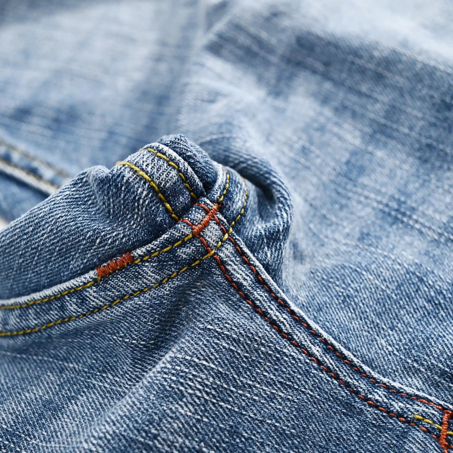 Vintage Blaue Slim Straight Fit Selvedge Jeans mit verblasster Waschung
