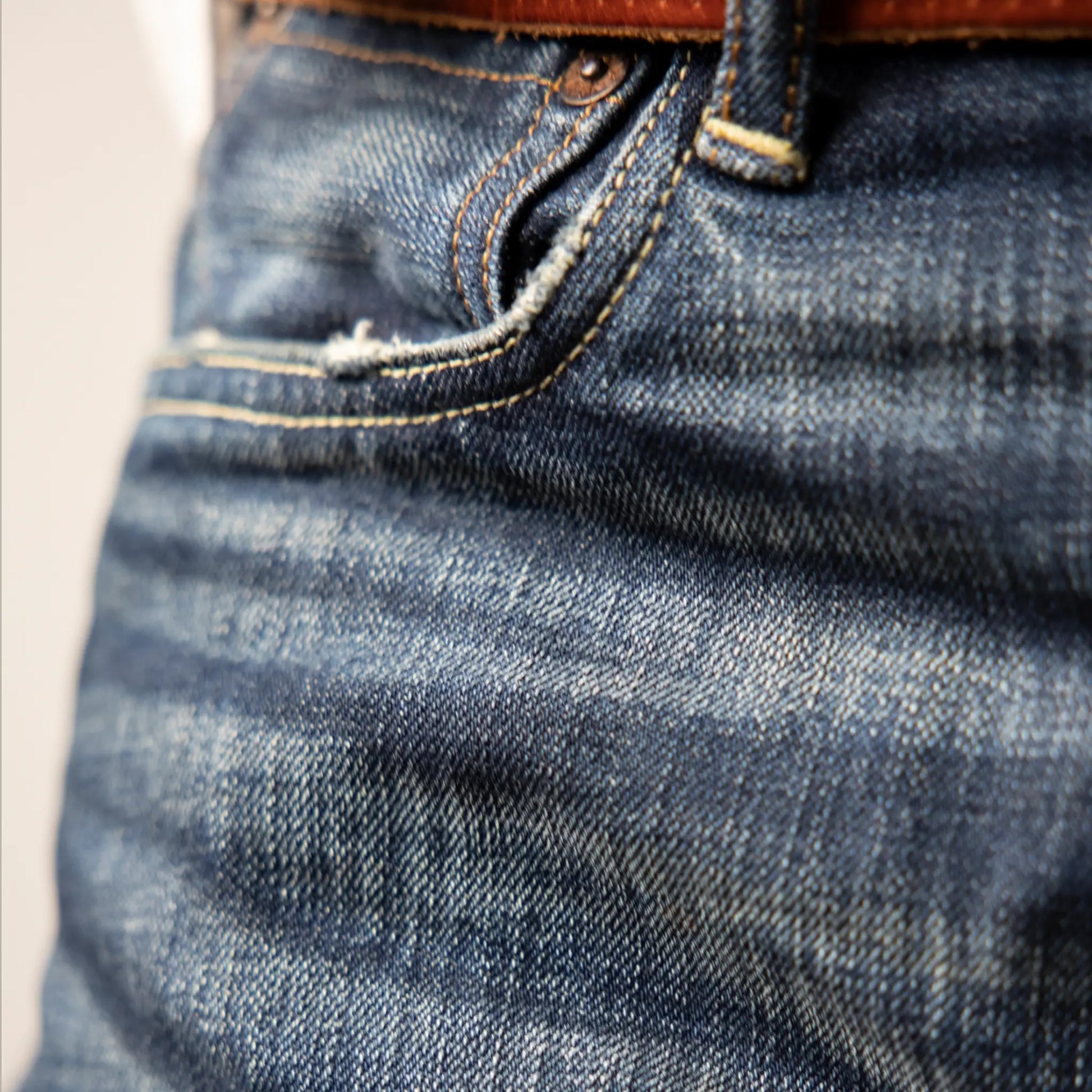 Vintage Blaue Slim Straight Fit Selvedge Jeans mit verblasster Waschung