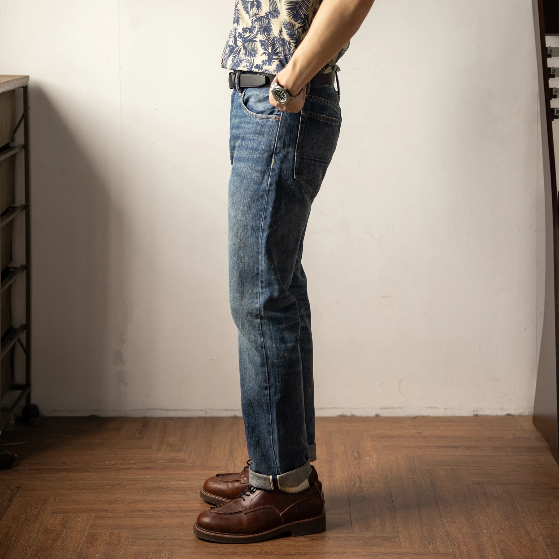 Vintage Blaue Slim Straight Fit Selvedge Jeans mit verblasster Waschung
