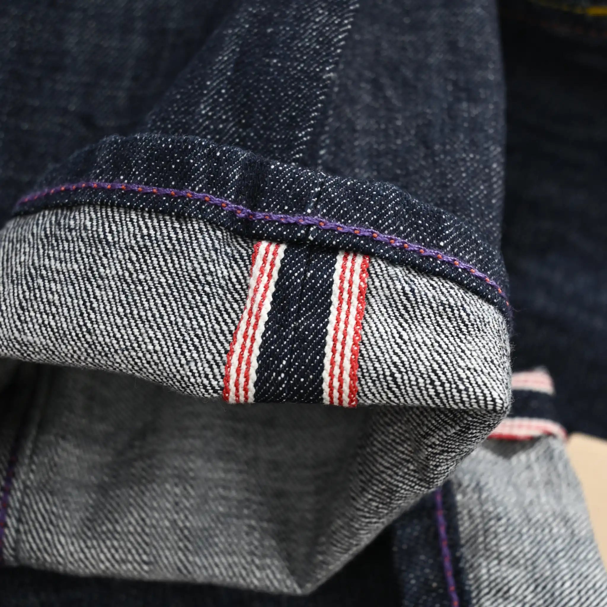 11oz Dunkelblaue Selvedge Straight Jeans mit Vintage-Waschung