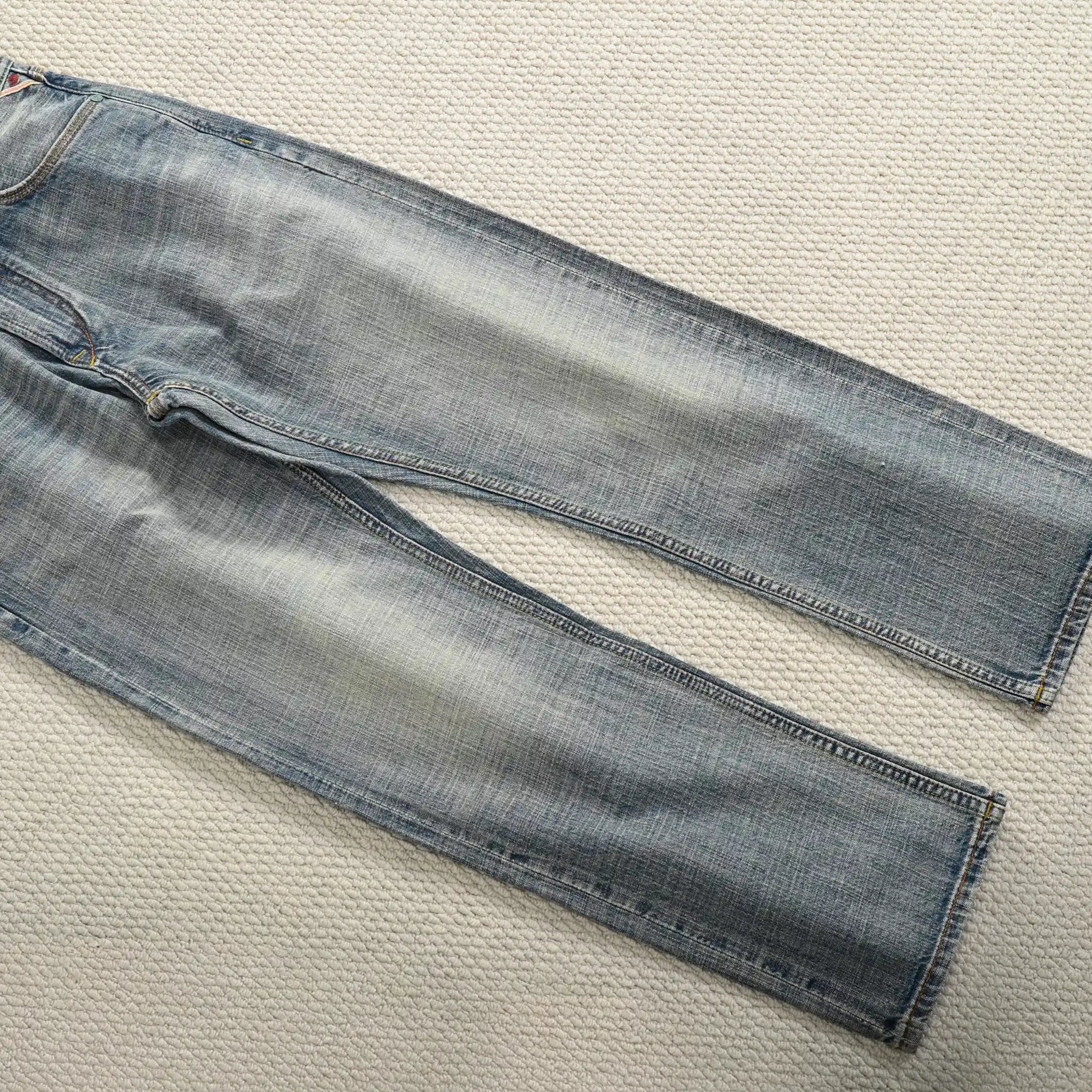 Jean slim droit bleu clair 14 oz à lisière indigo délavée