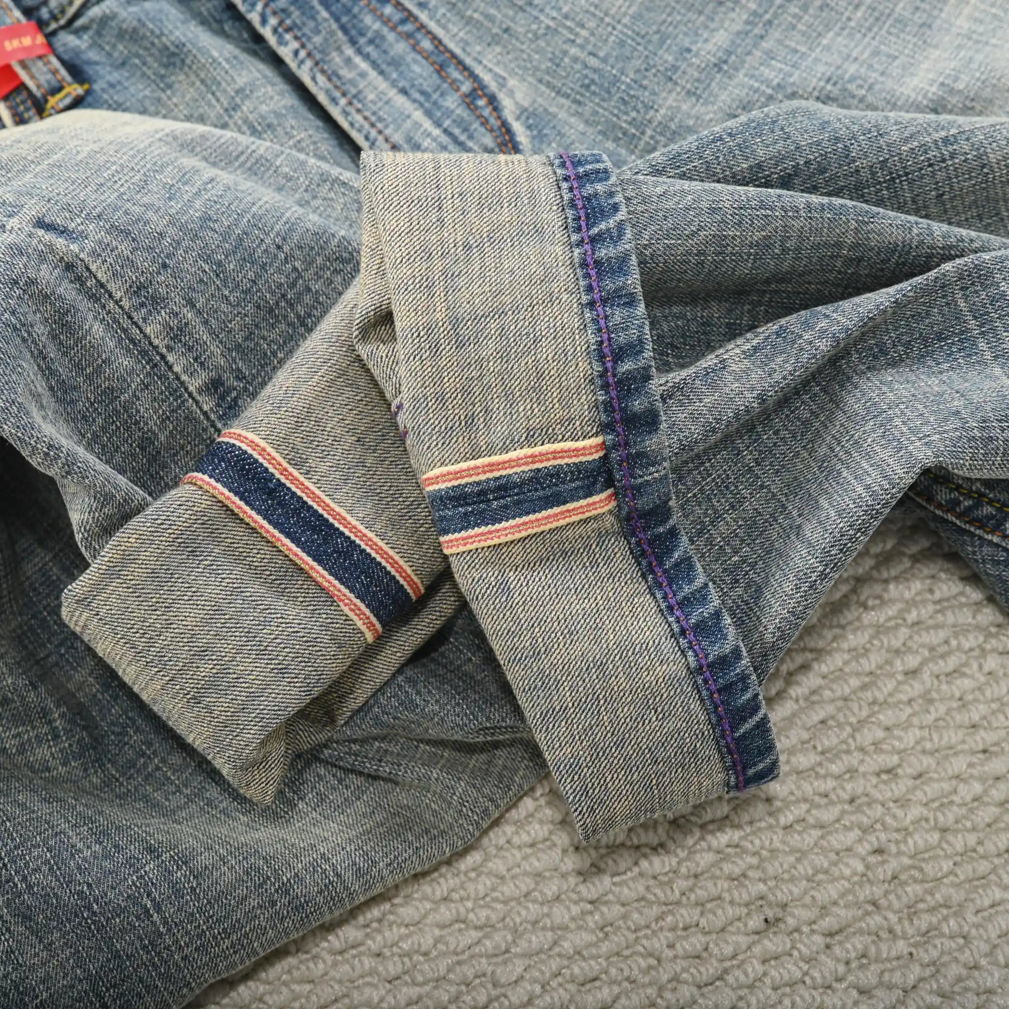 Jean slim droit bleu clair 14 oz à lisière indigo délavée