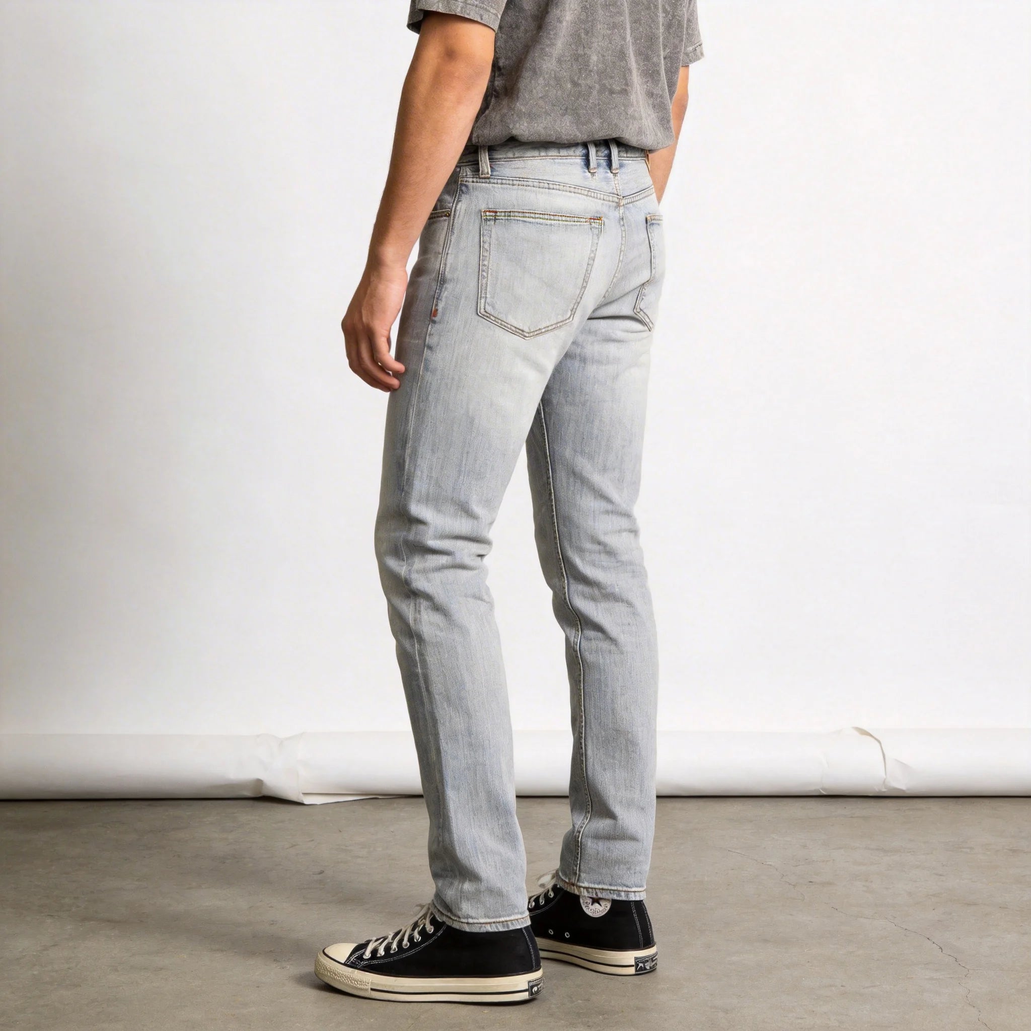 Jean slim droit bleu clair 14 oz à lisière indigo délavée