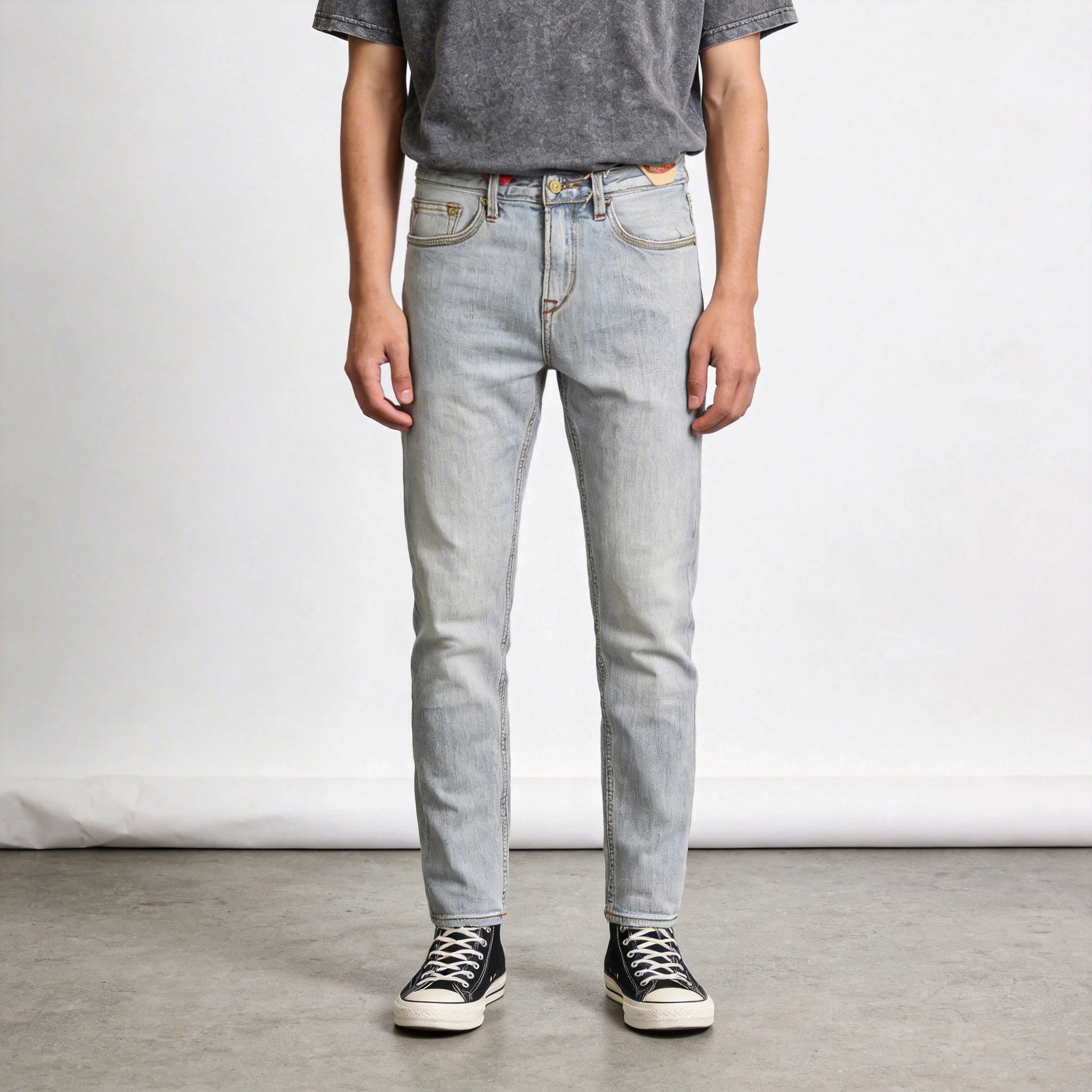 Jean slim droit bleu clair 14 oz à lisière indigo délavée