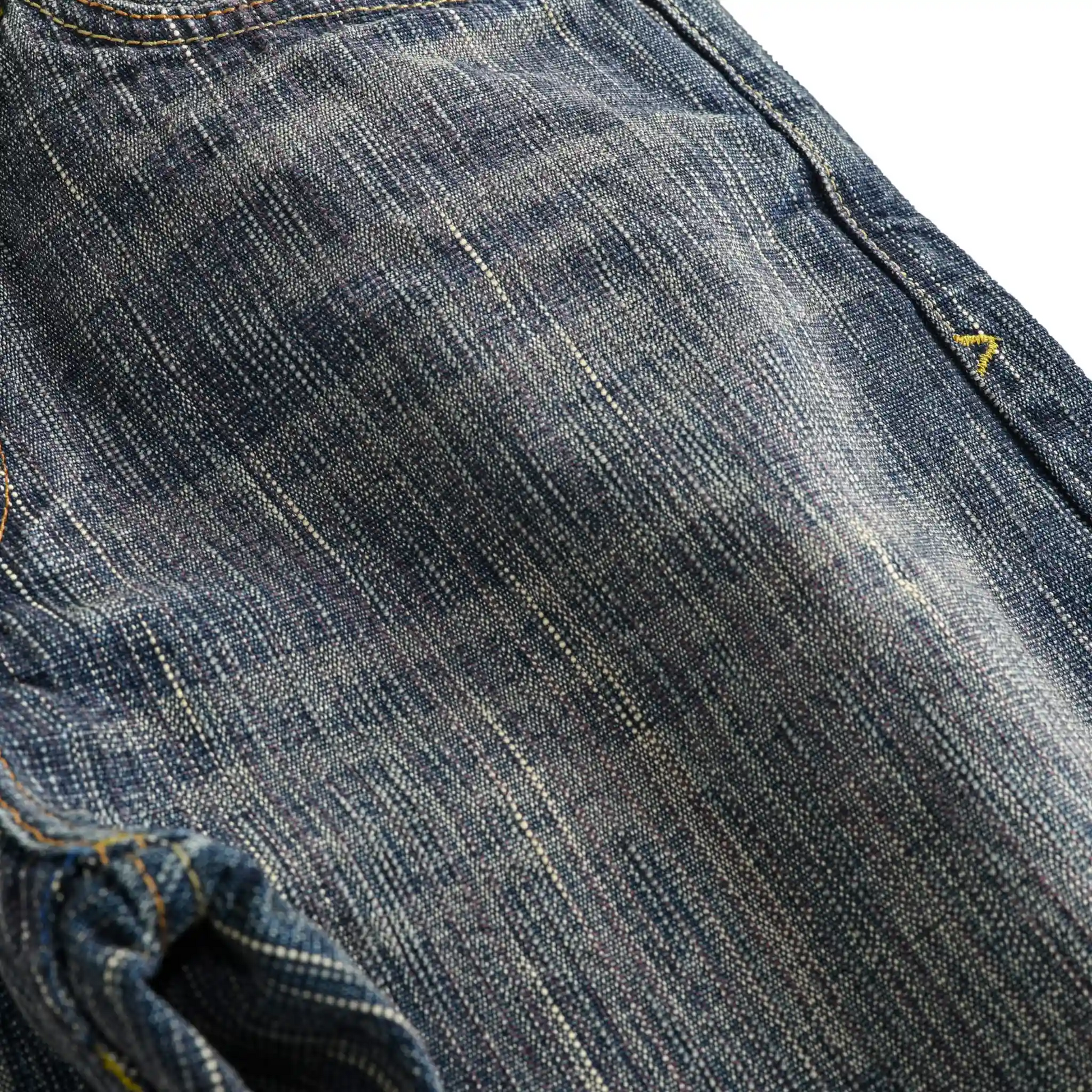Klassische, blaue 20oz Selvedge-Jeans im Straight Fit