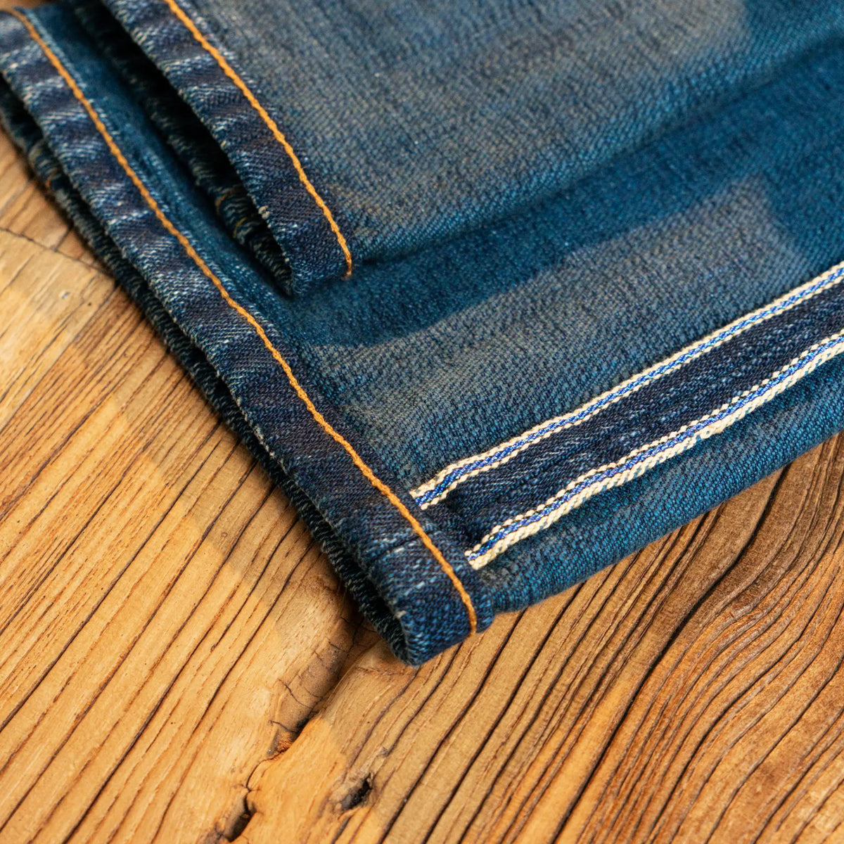 Vintage Blaue Slim Straight Fit Selvedge Jeans mit verblasster Waschung