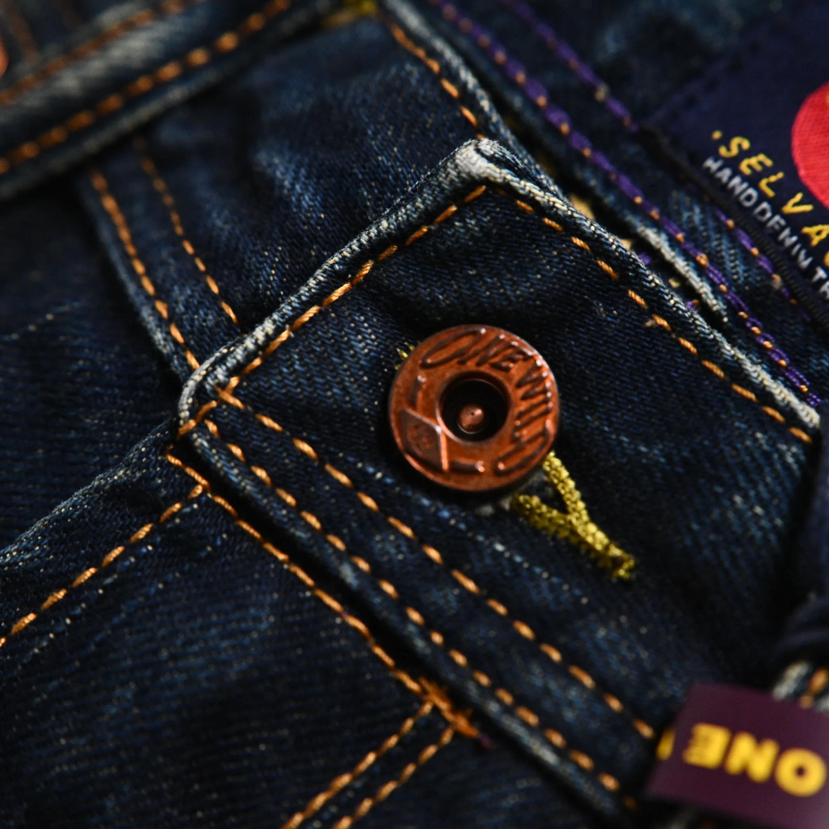 Jean slim droit bleu clair 14 oz à lisière indigo délavée
