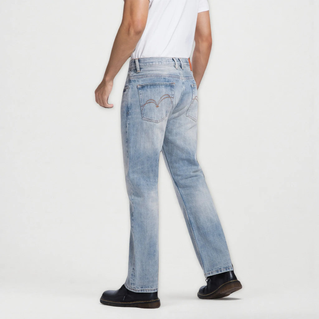rgdenim_18oz_lightblue_selvedge_straigtht_jeans_model_back