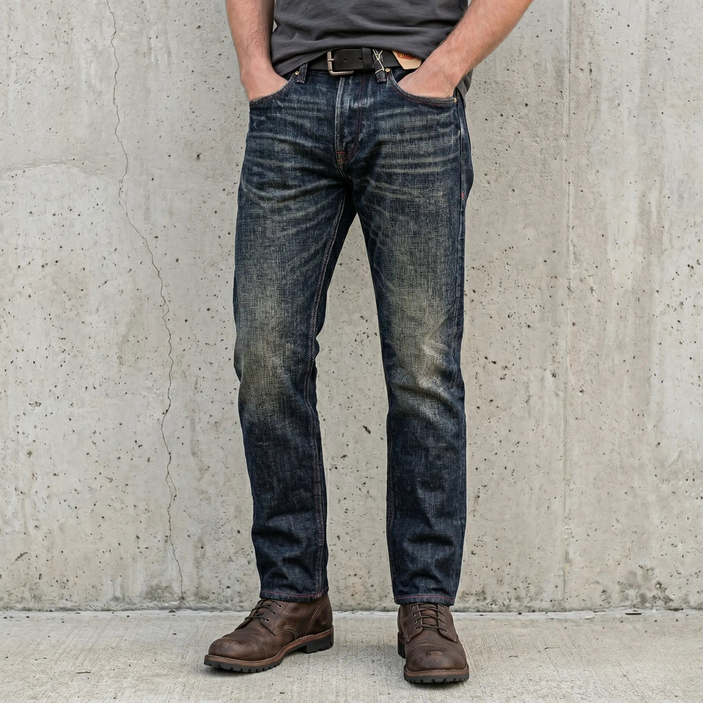 Klassische, blaue 20oz Selvedge-Jeans im Straight Fit