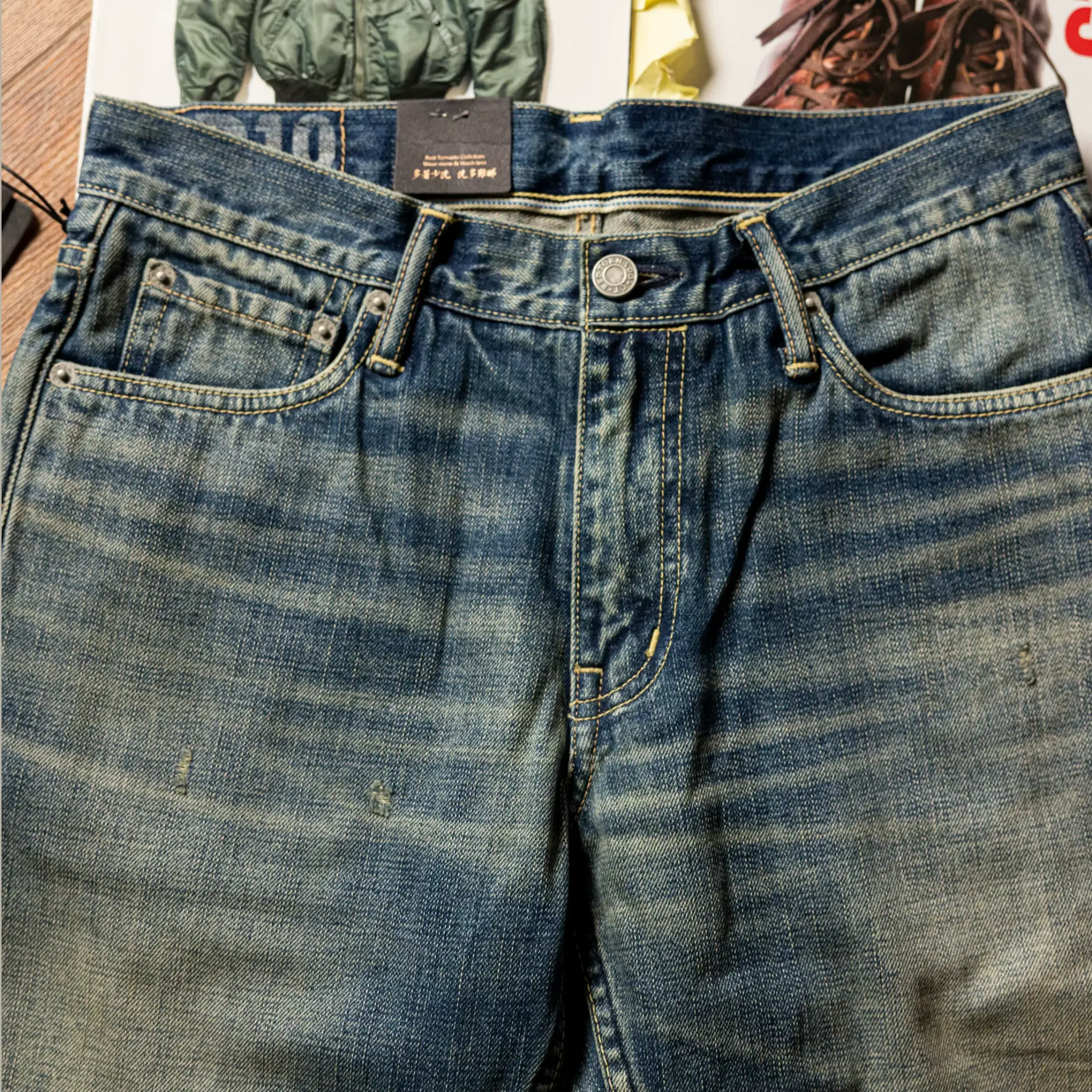 12oz Japanese-Inspired Vintage Wash Selvedge Jeans – Slim Straight Fit