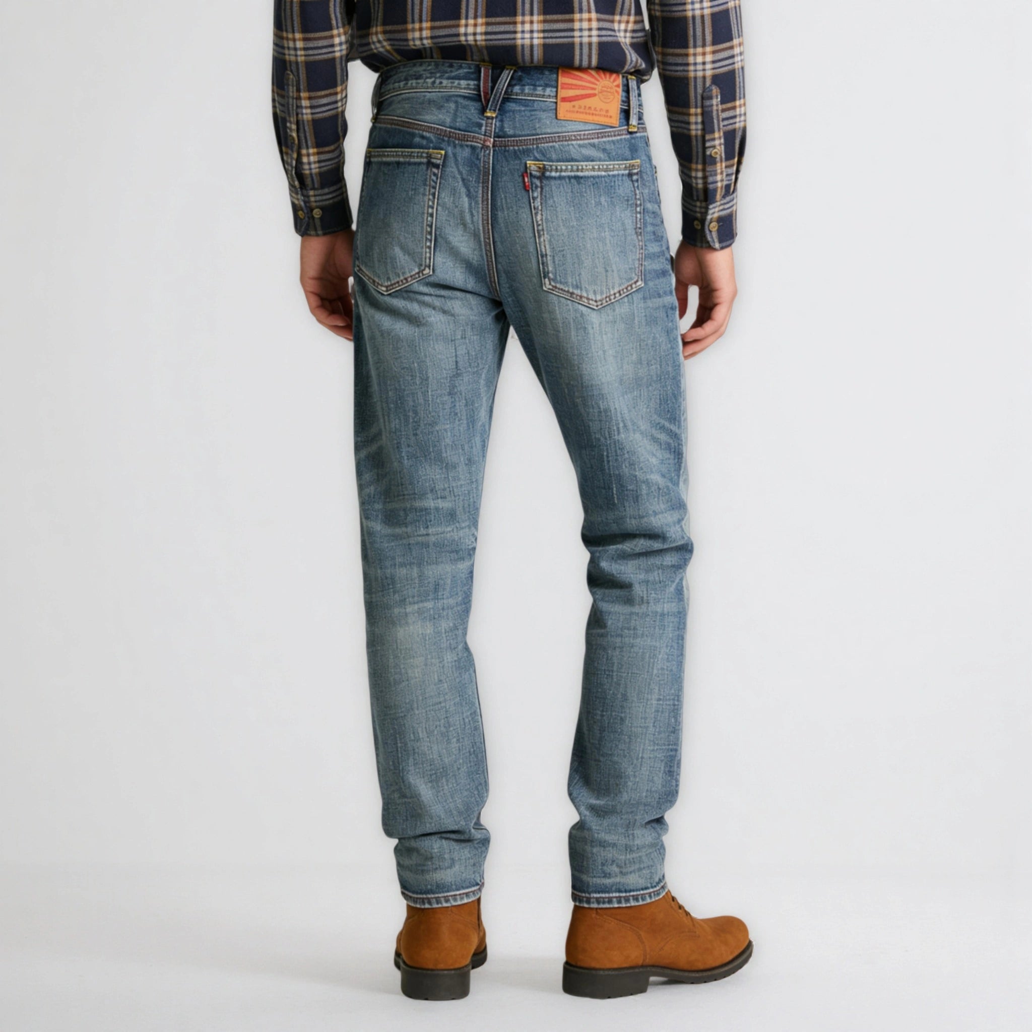 Jean selvedge bleu moyen coupe slim 12 oz avec un léger effet flammé