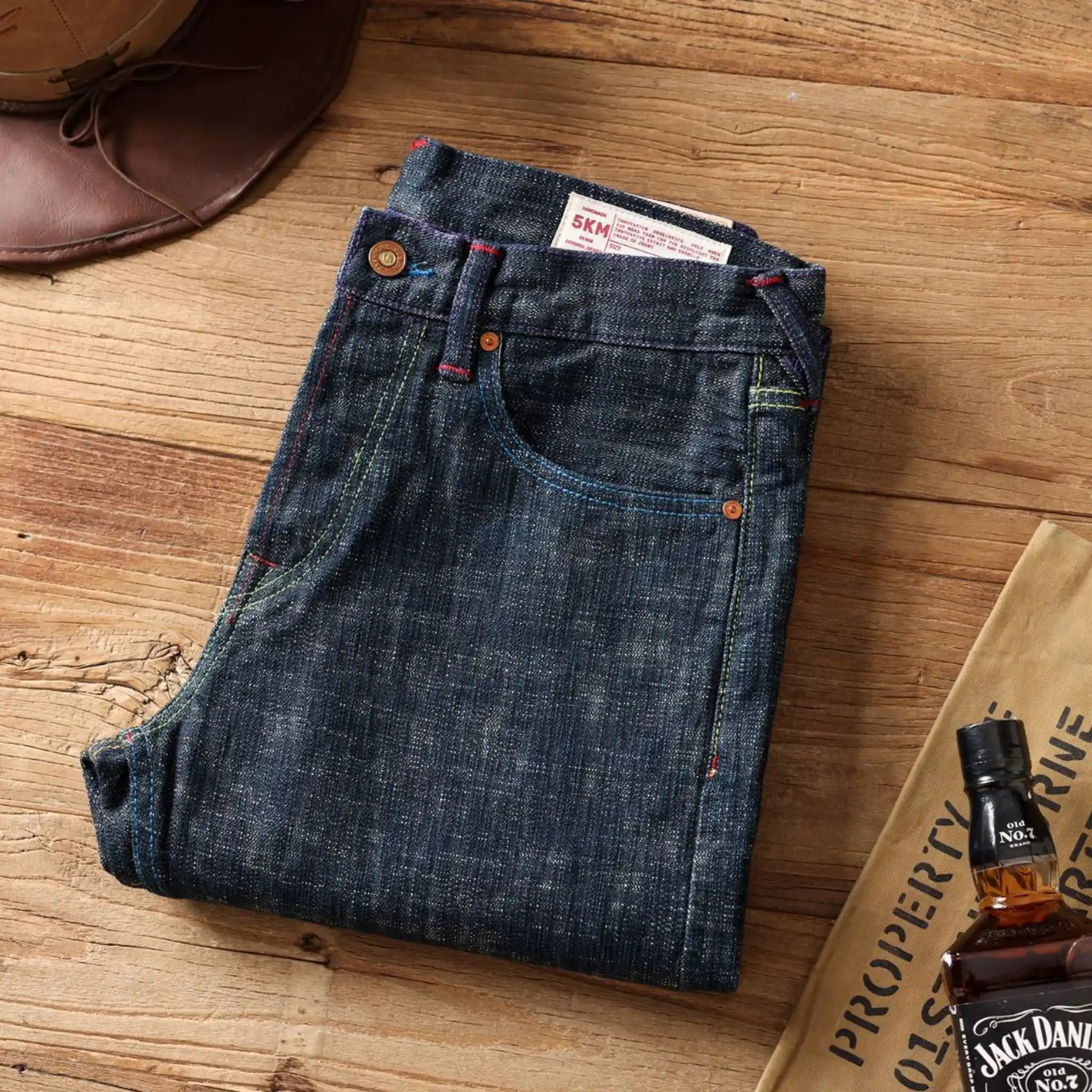 Klassische, blaue 14oz Selvedge-Jeans im Straight Fit