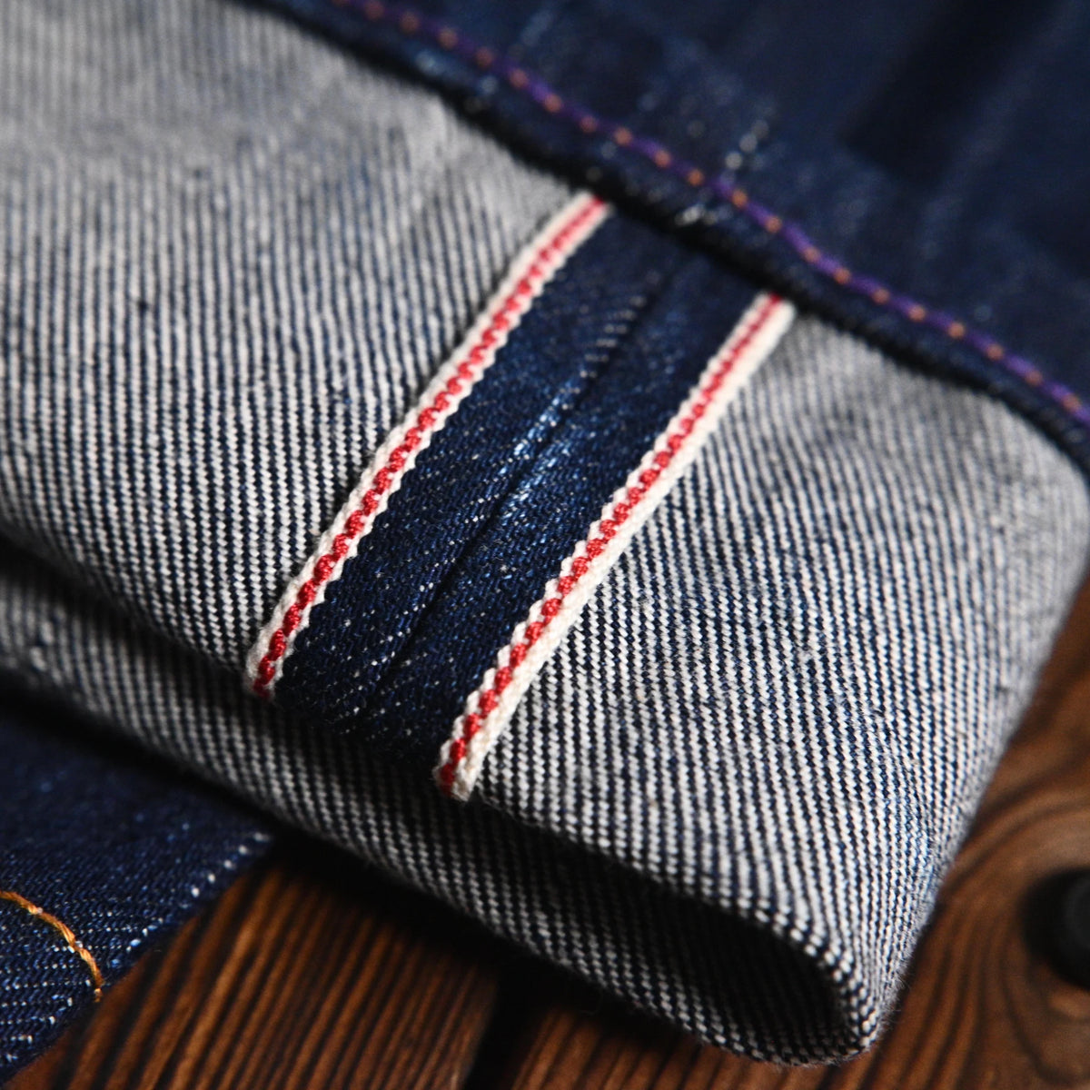 Jean slim droit bleu clair 14 oz à lisière indigo délavée